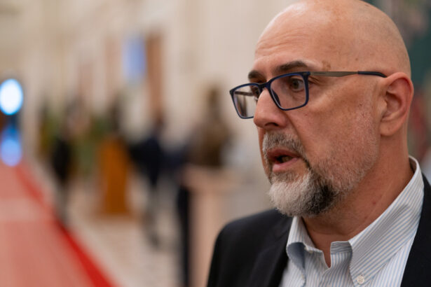 kelemen hunor s a razgandit si nu mai cere depunerea mandatului lui siegfried muresan mergem pana la votul final 6ab2eaf560785