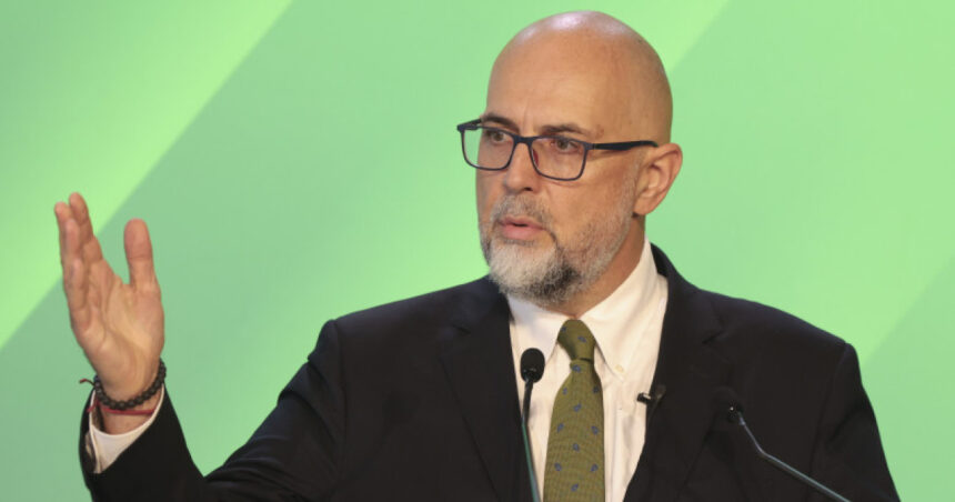 kelemen hunor senatorul lorant antal nu a avut mandat de la udmr sa fie in avionul bucuresti mykonos 6aa02fa5e0e67