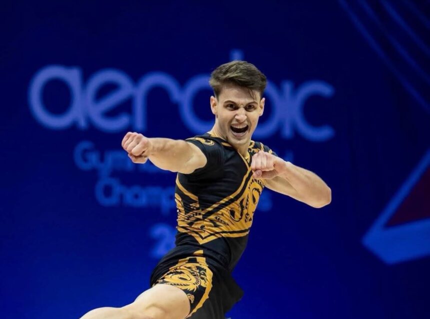 leonard manta de la csm constanta pe podium la mondialele de gimnastica aerobica 6aa845f5ef3ef