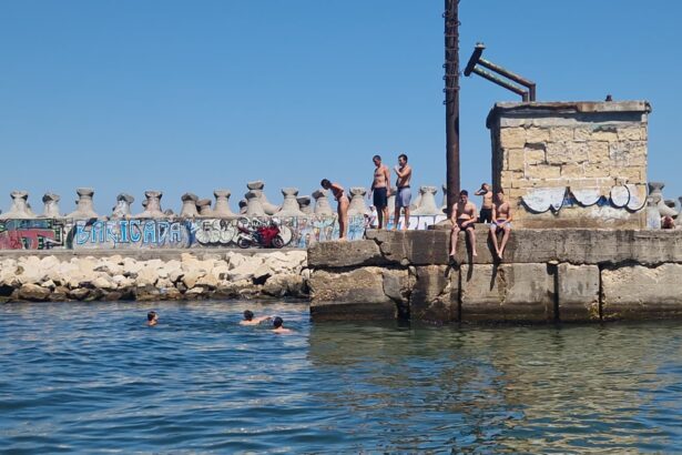 licitatia pentru reparatiile capitale la digul de sud est al portului tomis suspendata 6aada06341c44