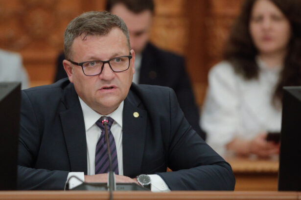 marius budai il acuza pe ilie bolojan ca ascunde adevaratul deficit facturile nu au disparut doar au fost puse la coada 6aa7942f0d107