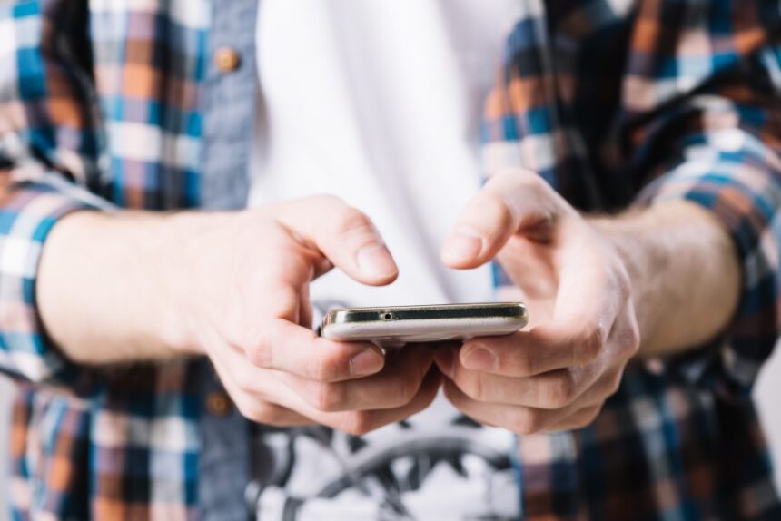 mesajele unui barbat din constanta pe whatsapp catre un minor vrea in trei te bagi a fost arestat 6a9e900ee7efa