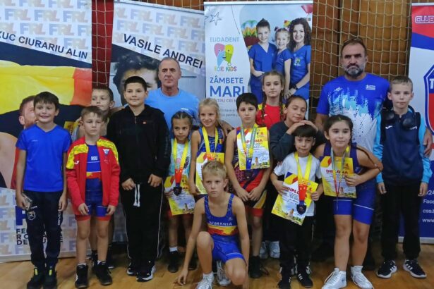 micii luptatori de la cs navodari au urcat pe podium de 8 ori la campionatele nationale 6abb8ddde4c6c