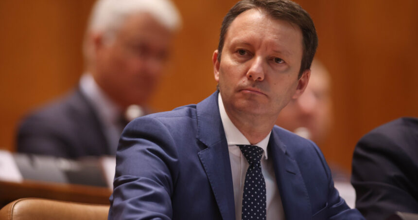 muresan dupa ce guvernul sau a picat in parlament partidele care au declansat criza politica au votat pentru prelungirea ei 6abd0ea536cc2