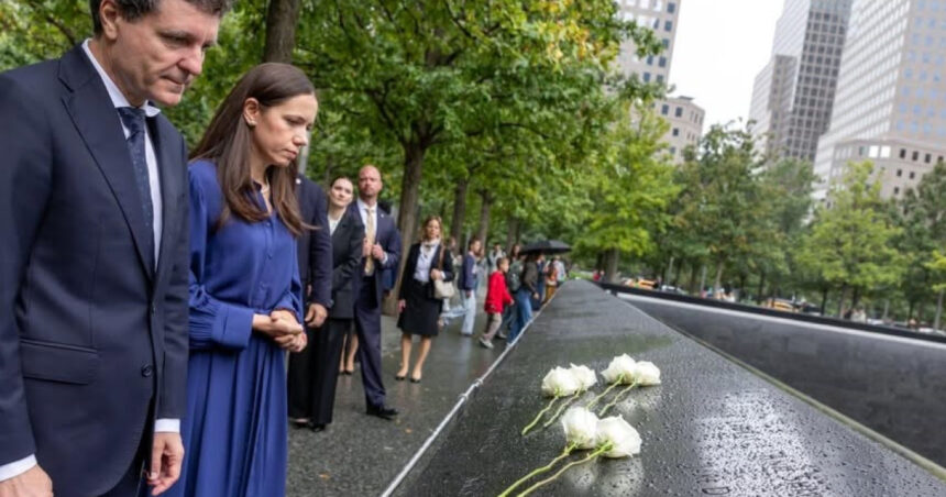 nicusor dan si mirabela gradinaru au depus flori la memorialul 9 11 din new york 6ab04916933dc