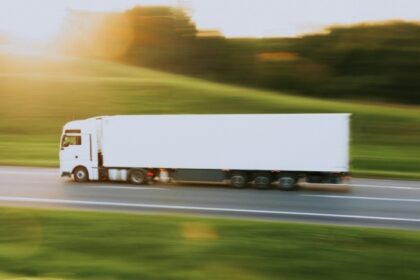 noul sistem de taxare rutiera intra in vigoare la 1 octombrie ce trebuie sa stie soferii si transportatorii 6abd199006883