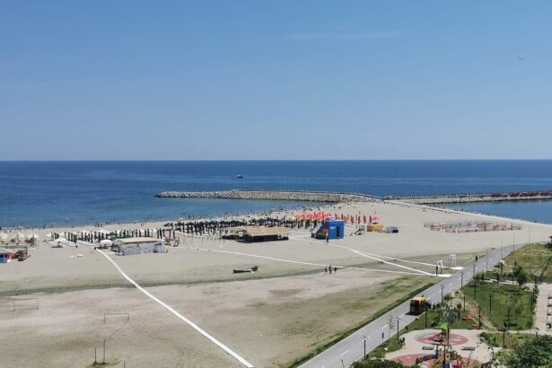 oficial de la abadl lista cu afaceristii care au construit ilegal pe plaja 6aa3308b0e929