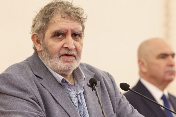 pambuccian la consultarile de la cotroceni l am rugat pe presedinte sa amane propunerea de premier 6aabb9e90a9bd