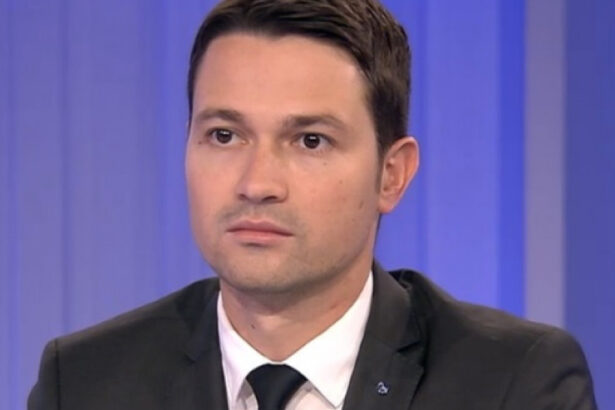 robert sighiartau la interviurile digi24 ro despre cat va rezista bolojan pe functie si ruptura din partid de la ora 15 00 6aa9136073d4b