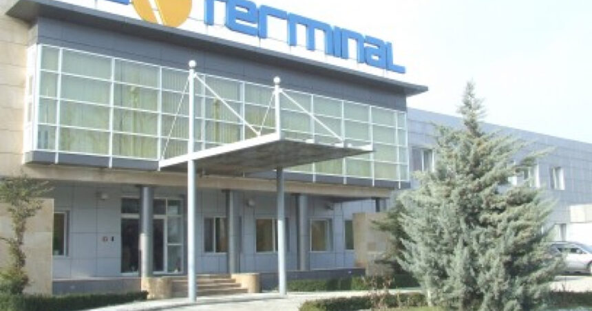 salariatii oil terminal anunta greva generala ce revendicari au si cum reactioneaza conducerea companiei 6a986e72ce152