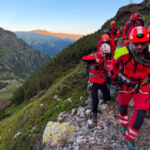 sase turisti straini aflati intr o stare avansata de epuizare recuperati de salvamontisti in apropiere de transfagarasan 6a9b1f8503a9f