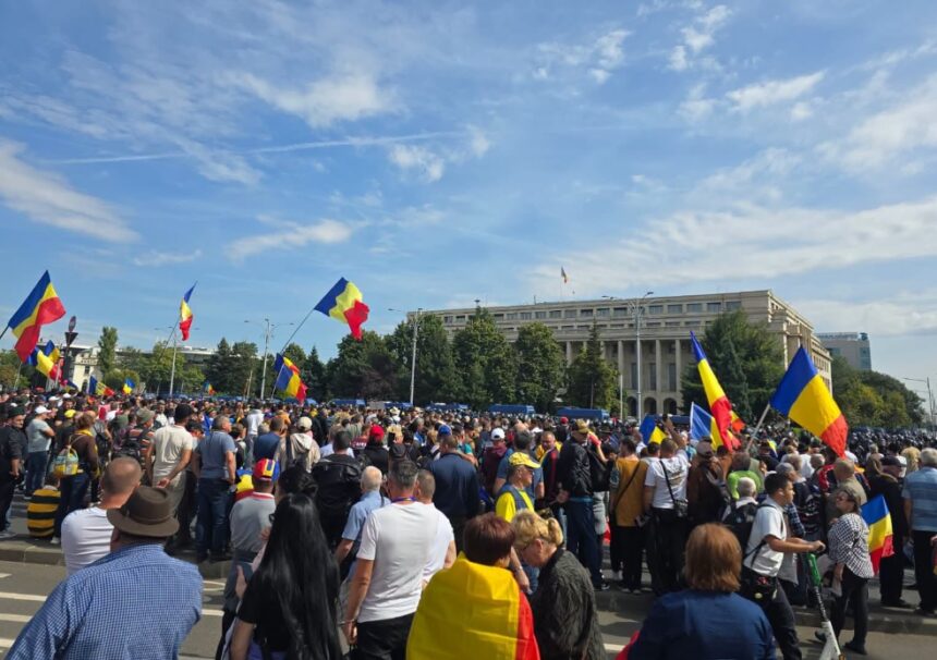 scandal cu fortele de ordine trafic blocat in pasajul victoriei pe fondul protestului caline caline poporul e cu tine reprezentantii oierilor nu sunt ciobanii nostri 6aa9345b3d64c