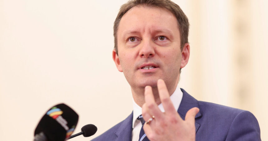 siegfried muresan domnul grindeanu si cu mine nu ne am inteles sa avem o anumita intalnire la o anumita ora la un anumit loc 6ab42c02b259a