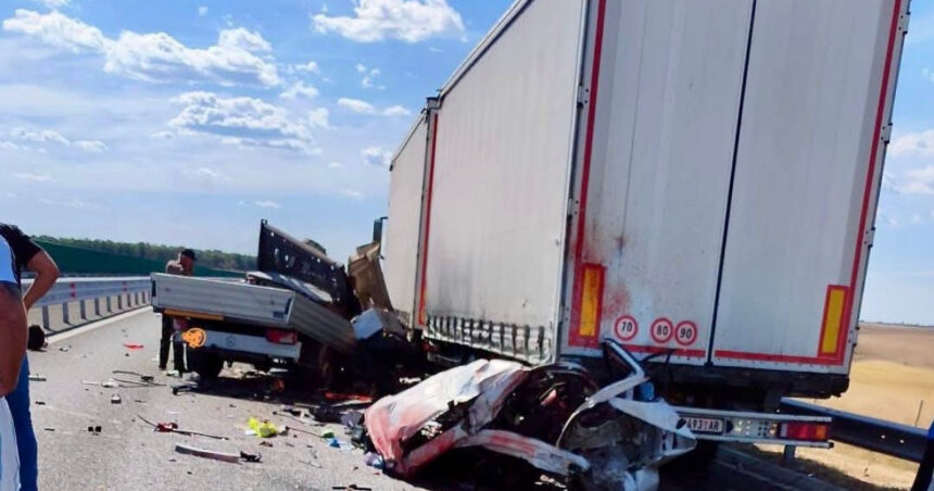 trei persoane au murit si doua au fost ranite intr un accident grav pe drumul expres craiova pitesti 6a9aee4aba95b