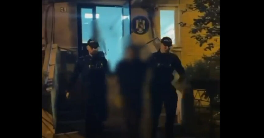 un participant la protestul din piata victoriei care avea un cutit a fost retinut de politistii capitalei 6aa9a709094f6