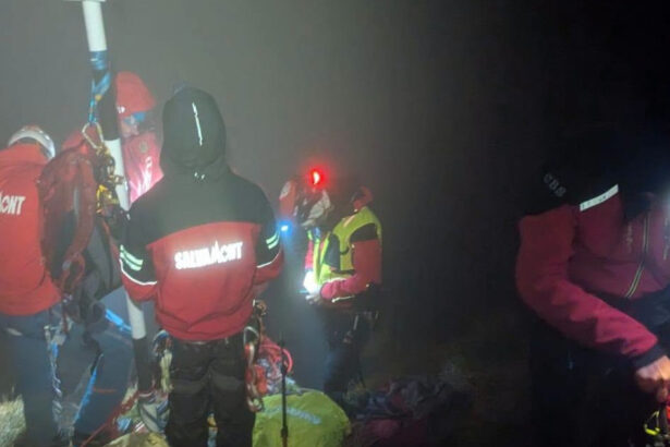 un turist a murit dupa ce a cazut in muntii fagaras la varful mircii operatiune dificila a salvamontistilor 6aa63ba60ff9e