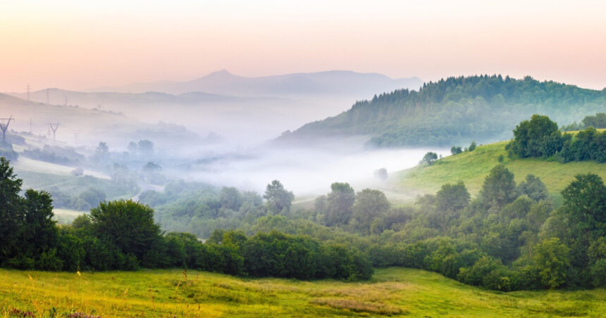 val de frig peste romania temperaturi cu 12 grade mai mici vant puternic si primele ninsori la munte vremea la bucuresti 6ab0e74b2d069