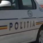 video barbat batut intr o primarie din timis acesta venise sa reclame ca o poarta de fotbal de la scoala poate cadea peste copii 6aa0fcb947d54