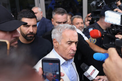 video calin georgescu primele declaratii dupa iesirea din arest lumea este mica si dumnezeu este mare 6ab29ebfccd72