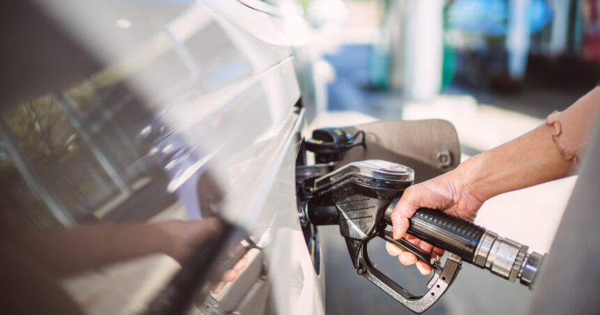video cel mai mare pret la benzina din istorie carburantii s au scumpit din nou ce tarife au fost afisate azi la pompa 6a9aa476d8037