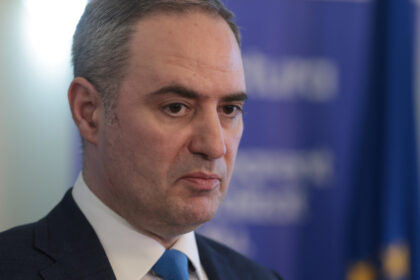 video deficitul scade dar pericolul ramane ce spune ministrul finantelor despre viitorul economic si ratingul romaniei 6a99ca95bf833