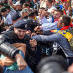 video fermierii se delimiteaza de violentele din piata victoriei agitatorii au venit cu lectia invatata de acasa apel catre participanti 6aa959b2a1e32