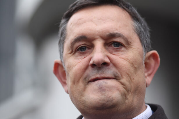 video gheorghe piperea aur dupa nominalizarea lui siegfried muresan nu vom vota daca se tine de cuvant acelasi lucru va face si psd 6aac18d09345f