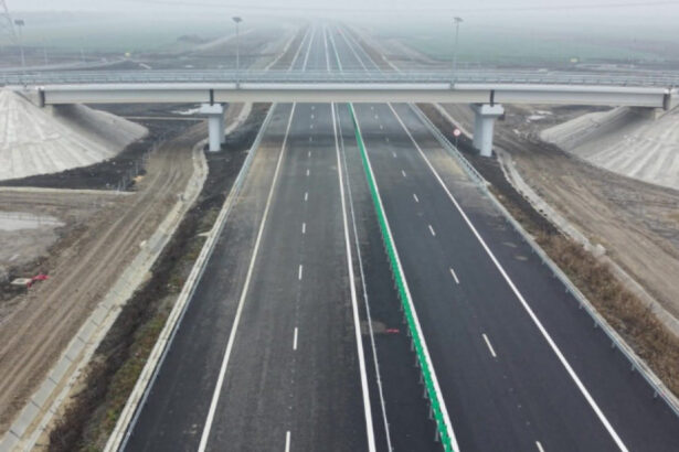 video inca o portiune din autostrada moldovei va fi deschisa circulatiei cand se va putea circula pana la bacau 6a9c159d6d4e1