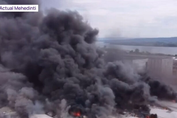 video incendiu puternic la un depozit de hartie din drobeta turnu severin a fost emis mesaj ro alert 6ab13f39cbcbd