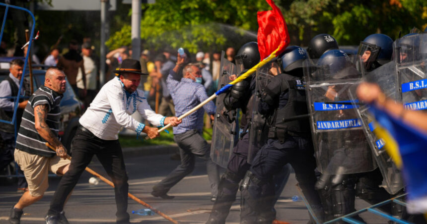 video perchezitii in bucuresti si 15 judete dupa violentele de la protestul ciobanilor din piata victoriei 30 de persoane duse la audieri 6ab21924c36cb