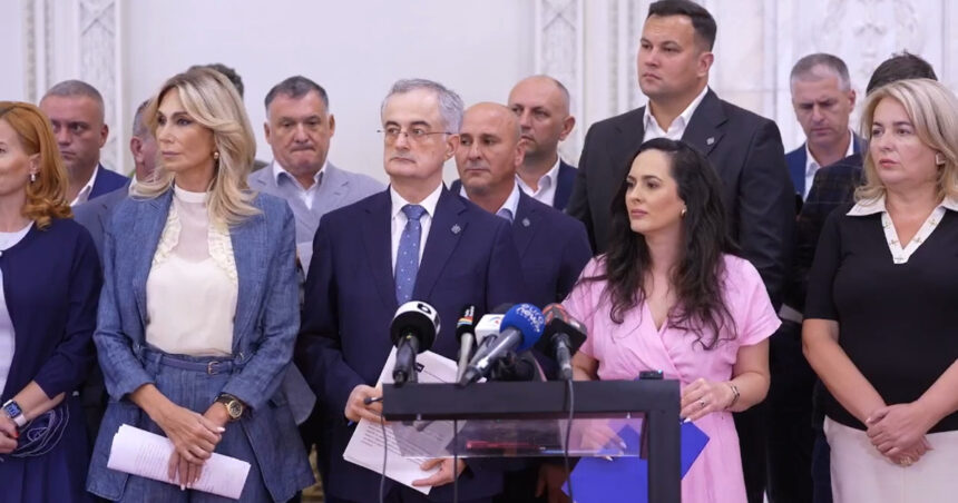 video pnl si usr au semnat un acord de colaborare in parlament reforma administratiei si cea electorala printre prioritati 6a9ed137d663a