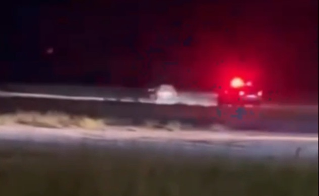 video se credea in filmele politiste americane un individ a fugit de politisti la mangalia si a fost urmarit inclusiv pe plaja 6ab798c1cec80