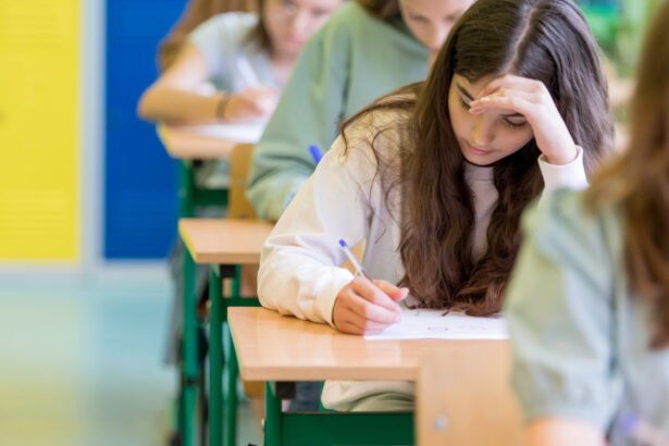 video studiu lipsa rechizitelor poate afecta increderea in sine si parcursul scolar al copiilor 6a9d55960fd19