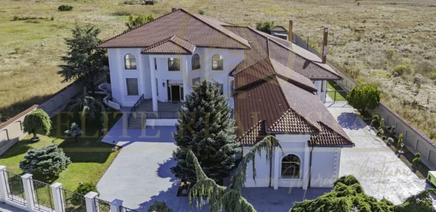 vila de 1 000 de metri patrati scoasa la vanzare in constanta pentru 32 milioane de euro 6aab046c89725
