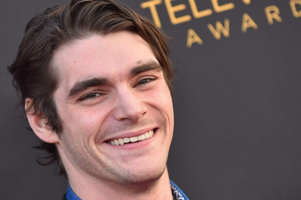a murit actorul rj mitte din serialul breaking bad 6acdc8a8951d6