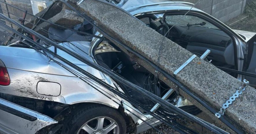 accident la campia turzii unde o masina a intrat intr un stalp din beton elicopterul smurd solicitat pentru un copil de 7 ani 6abe7c3e64af2