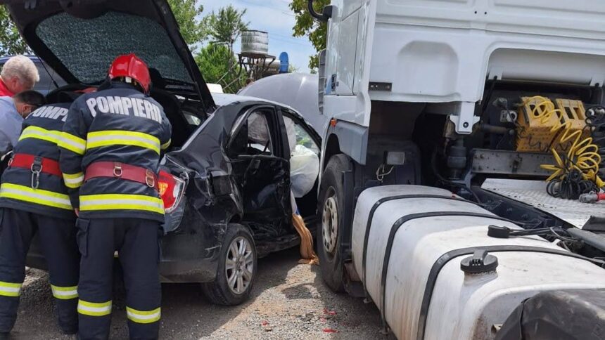 accident mortal intre techirghiol si movilita o persoana a murit iar alte doua au ajuns la spital 6ac752342d306