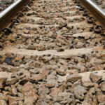 barbat de 73 de ani accidentat mortal de tren in zona statiei brazi traficul feroviar oprit pe m300 6ac11f4019fa3