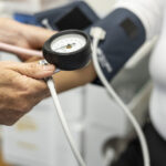 ce activitate simpla poate reduce tensiunea arteriala mai mult decat 30 de minute de exercitii fizice moderate studiu 6ad4f751eac03