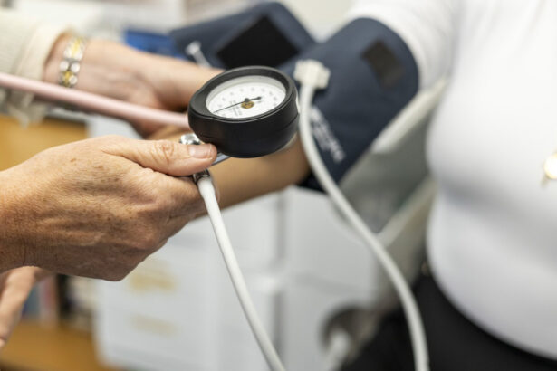 ce activitate simpla poate reduce tensiunea arteriala mai mult decat 30 de minute de exercitii fizice moderate studiu 6ad4f751eac03
