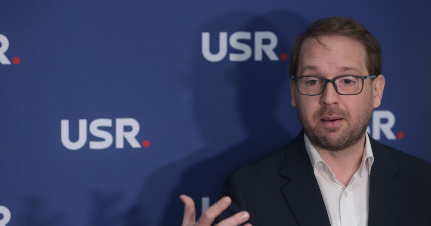 comitetul politic al usr decide azi daca va vota guvernul luca niculescu 6ad1bd24bbf49