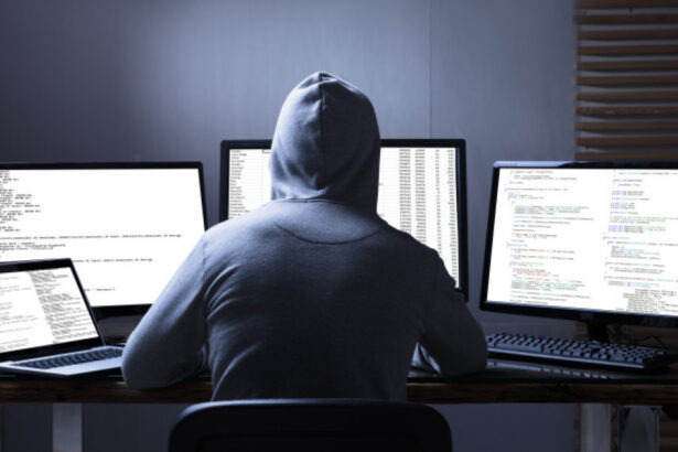 cum pot ajunge hackerii la dispozitivele casnice sau la sistemele de supraveghere si alarma ale locuintei reuters 6ace4735ec2e8