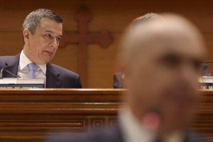 exclusiv trebuie sa se intrebe unii cand au fost bauti bolojan programul guvernului luca niculescu are aspecte criticate in trecut de psd 6ad26cedd0813