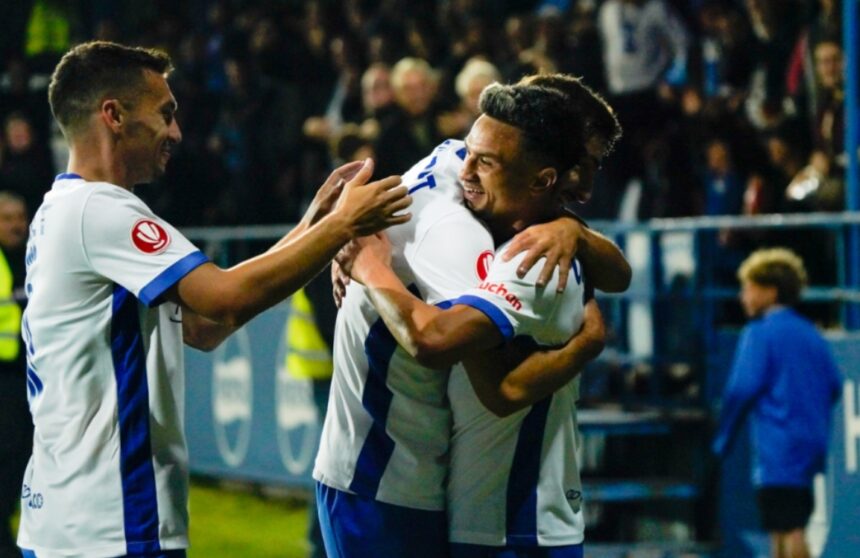farul constanta a castigat duelul cu petrolul si a ramas pe loc de play off in superliga 6acc872e67eb0