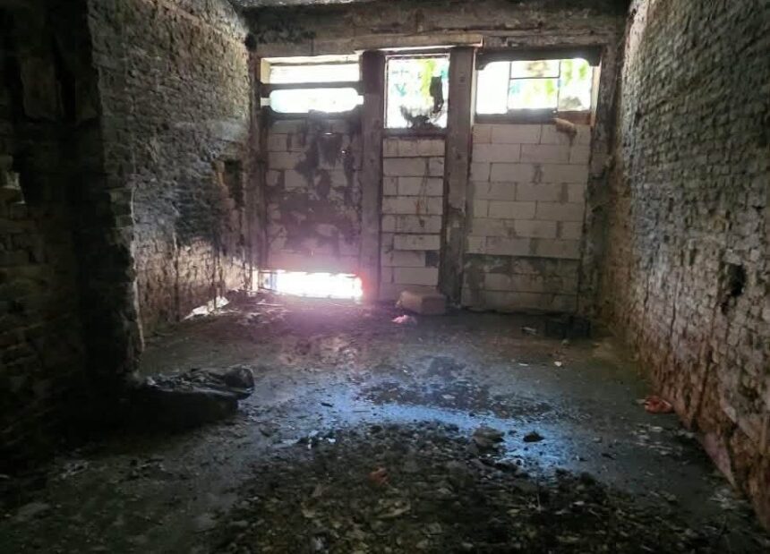 galerie foto fosta franzelarie de lux de pe strada cuza voda scoasa la vanzare cum arata in prezent imobilul 6abd958b5579d