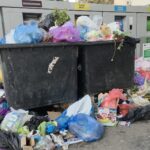 galerie foto video constantenii nemultumiti de ce s a grabit primaria sa retraga vechile containere inainte de functionarea completa a eco insulelor 6ace06157f3dc