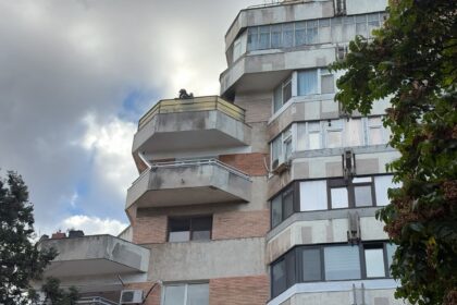 galerie foto video incendiu la un apartament din municipiul constanta interventie in forta a pompierilor 6ad220eb462e7