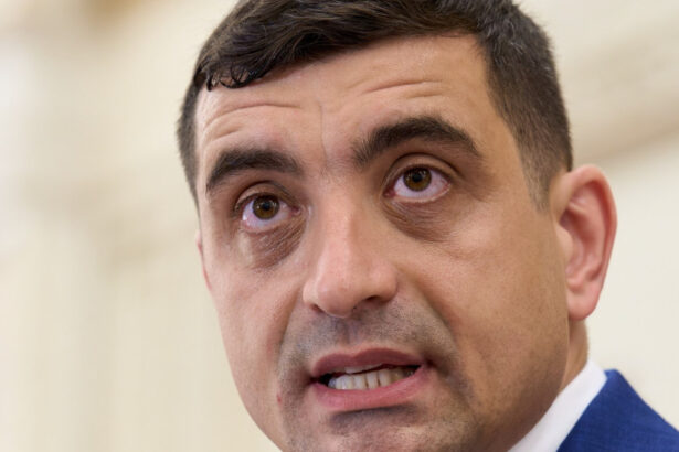 george simion spune in pe ca romania e republica bananiera si cere monitorizarea actiunilor justitiei impotriva lui calin georgescu 6acf92e616d77