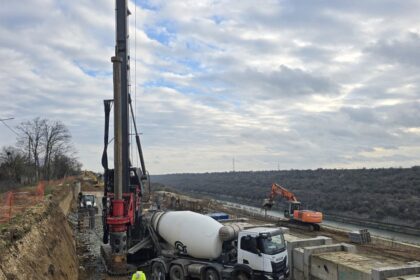 incheierea lucrarilor de consolidare a malurilor canalului dunare marea neagra la cumpana depinde de finantare 6ac573febd900