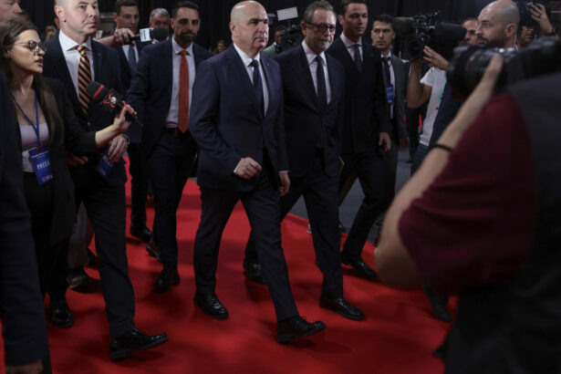 liberalii decid sambata cum se vor pozitiona fata de guvernul niculescu parerile sunt impartite in pnl 6ad323bfe88aa